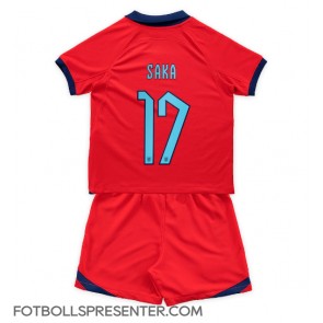 England Bukayo Saka #17 Bortatröja Barn VM 2022 Kortärmad (+ korta byxor)
